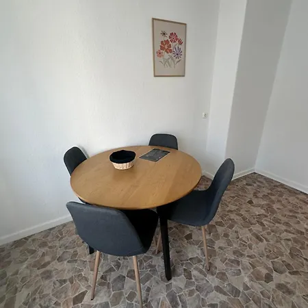 Doppelbett Vahrenwald-list Apartamento *