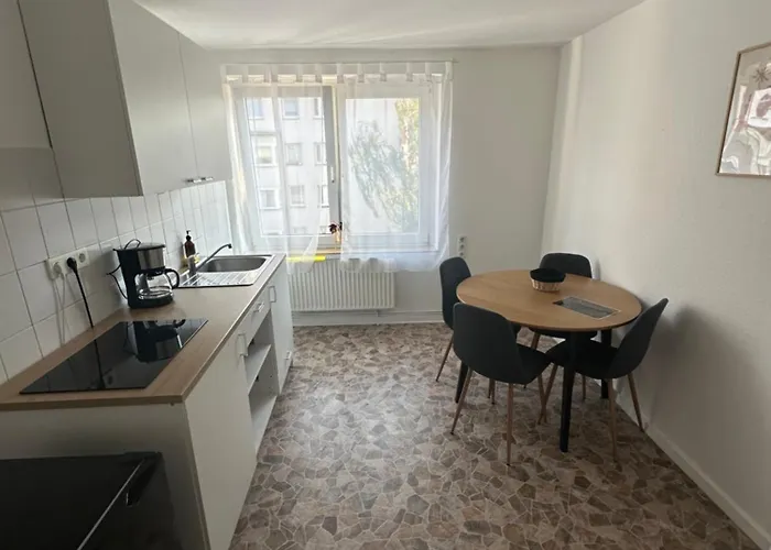 Doppelbett Vahrenwald-list Apartment *